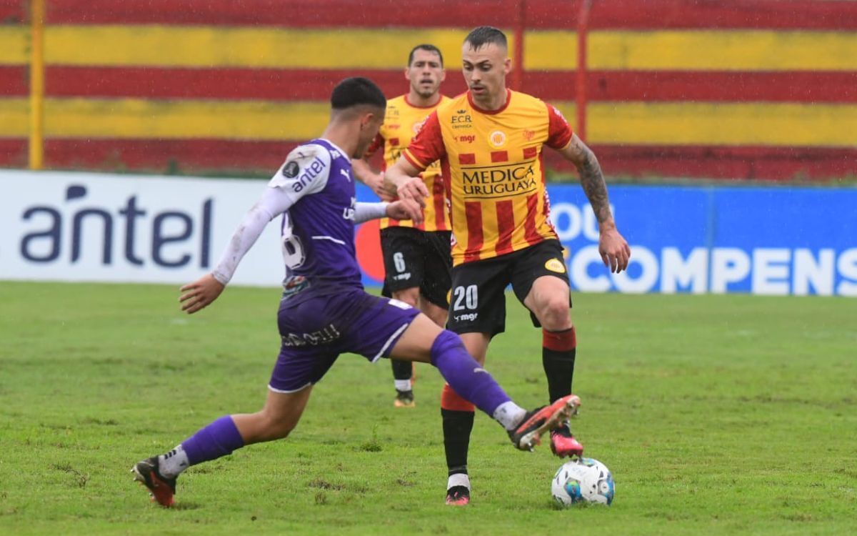 nhan-dinh-soi-keo-defensor-sporting-vs-progreso-luc-07h30-ngay-14-11-2024-1