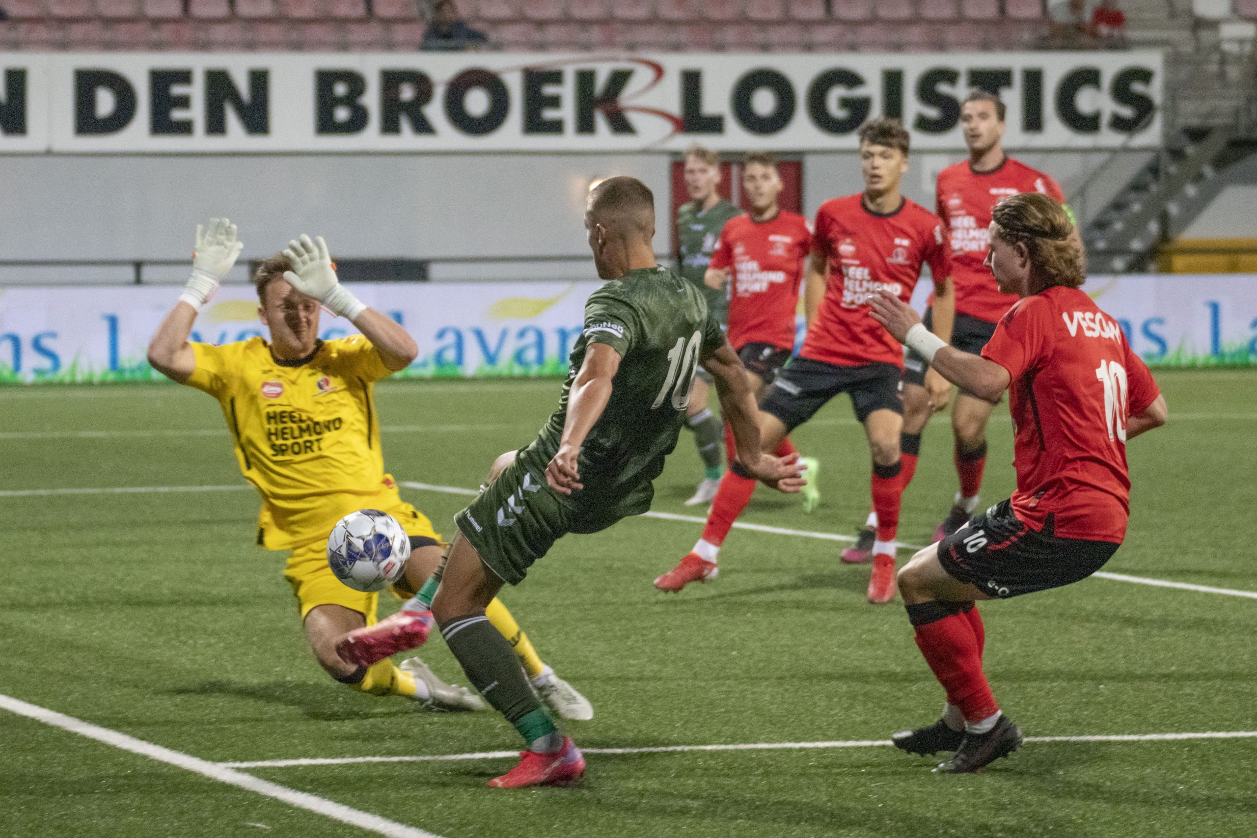 Nhận định soi kèo Helmond Sport vs Emmen lúc 02h00 ngày 25/2/2025 nhan-dinh-soi-keo-helmond-sport-vs-emmen-luc-02h00-ngay-25-2-2025-1