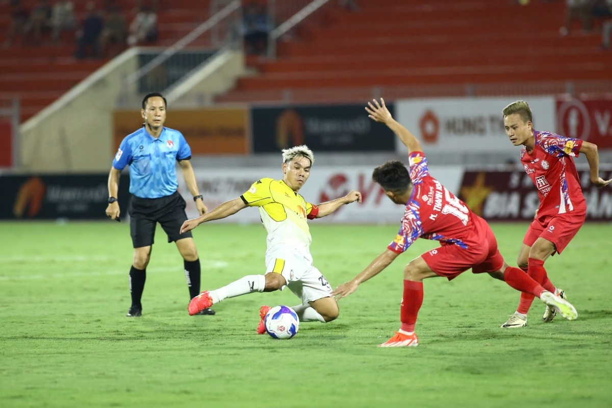 Nhận định soi kèo TP HCM vs Bình Định lúc 17h00 ngày 15/6/2025 nhan-dinh-soi-keo-tp-hcm-vs-binh-dinh-luc-17h00-ngay-15-6-2025-1