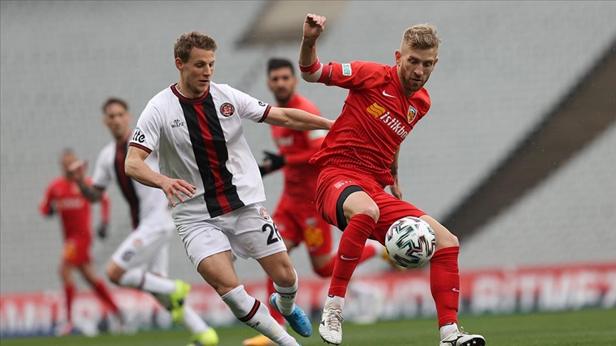 nhan-dinh-soi-keo-karagumruk-vs-kayserispor-luc-0h00-ngay-25-10-2025