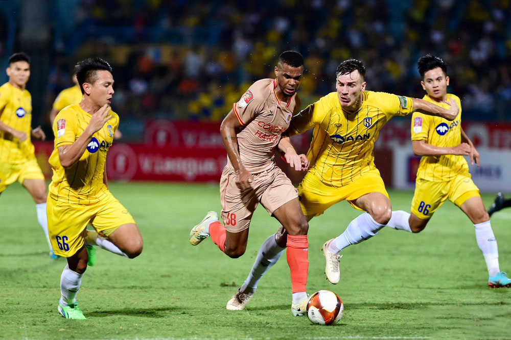 Nhận định soi kèo SLNA vs CAHN lúc 18h00 ngày 18/10/2025 nhan-dinh-soi-keo-slna-vs-cahn-luc-18h00-ngay-18-10-2025-1