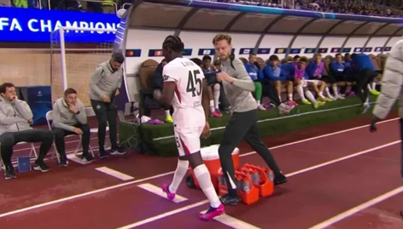 Maresca lo lắng khi Lavia tái phát chấn thương, Chelsea nín thở chờ kết quả kiểm tra