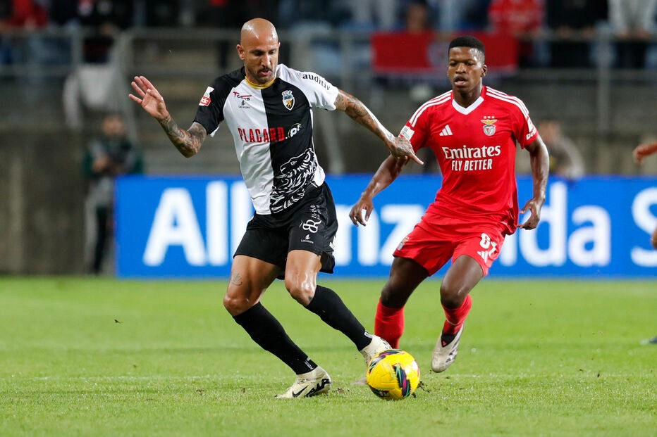 Benfica sẽ dễ dàng có được chiến thắng trên sân của Farense. nhan-dinh-soi-keo-farense-vs-benfica-luc-03h45-ngay-18-12-2025-2
