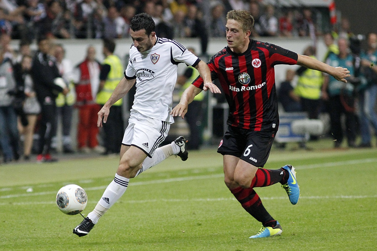 Nhận định soi kèo Qarabag vs Frankfurt lúc 0h45 ngày 22/1/2026