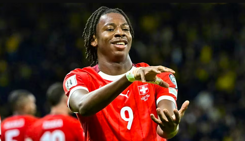 Arsenal quyết đấu MU vì Manzambi, Freiburg hét giá tới 48 triệu bảng